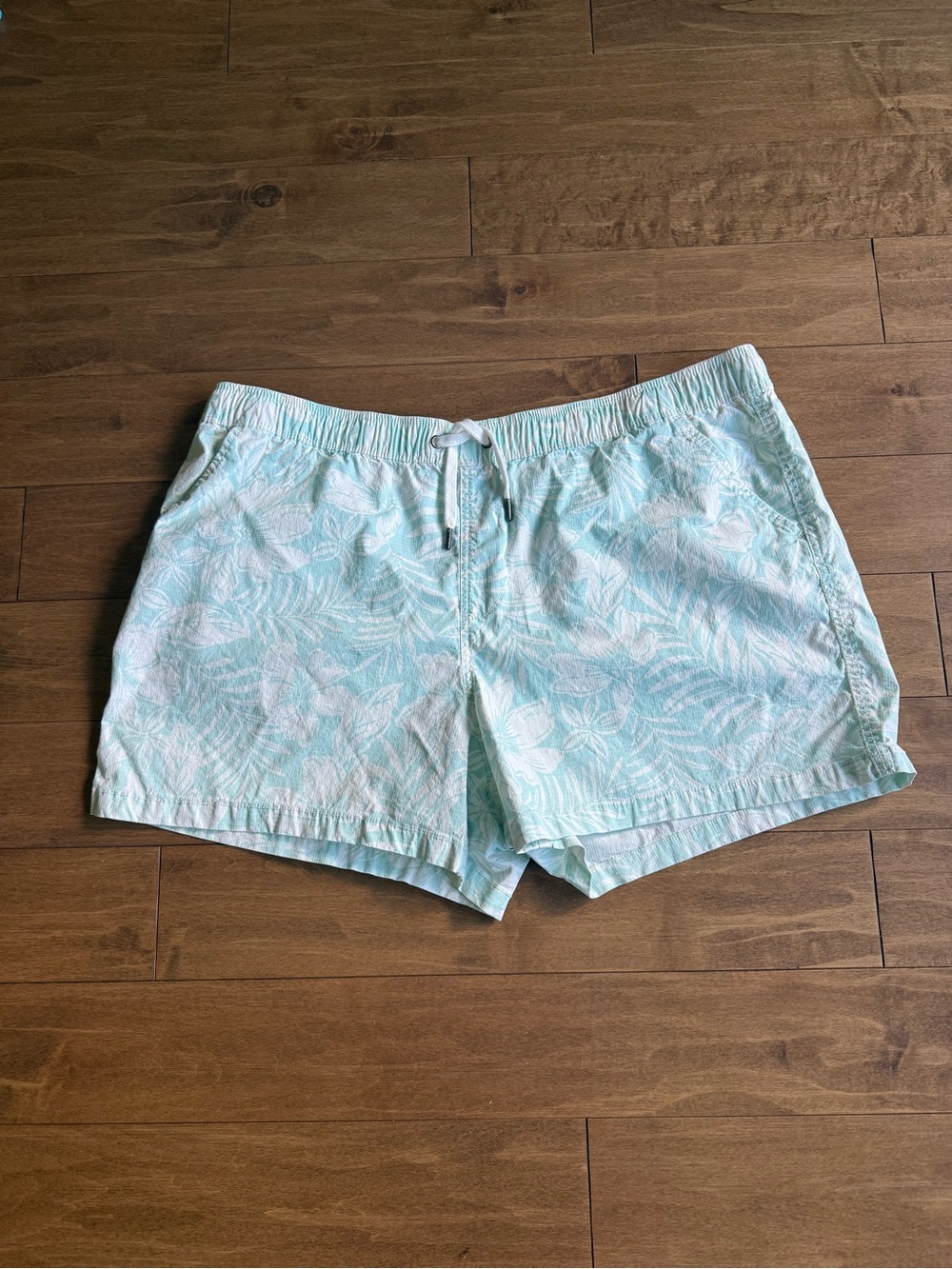 Women's Light Aqua Tropical Print Drawstring Shorts